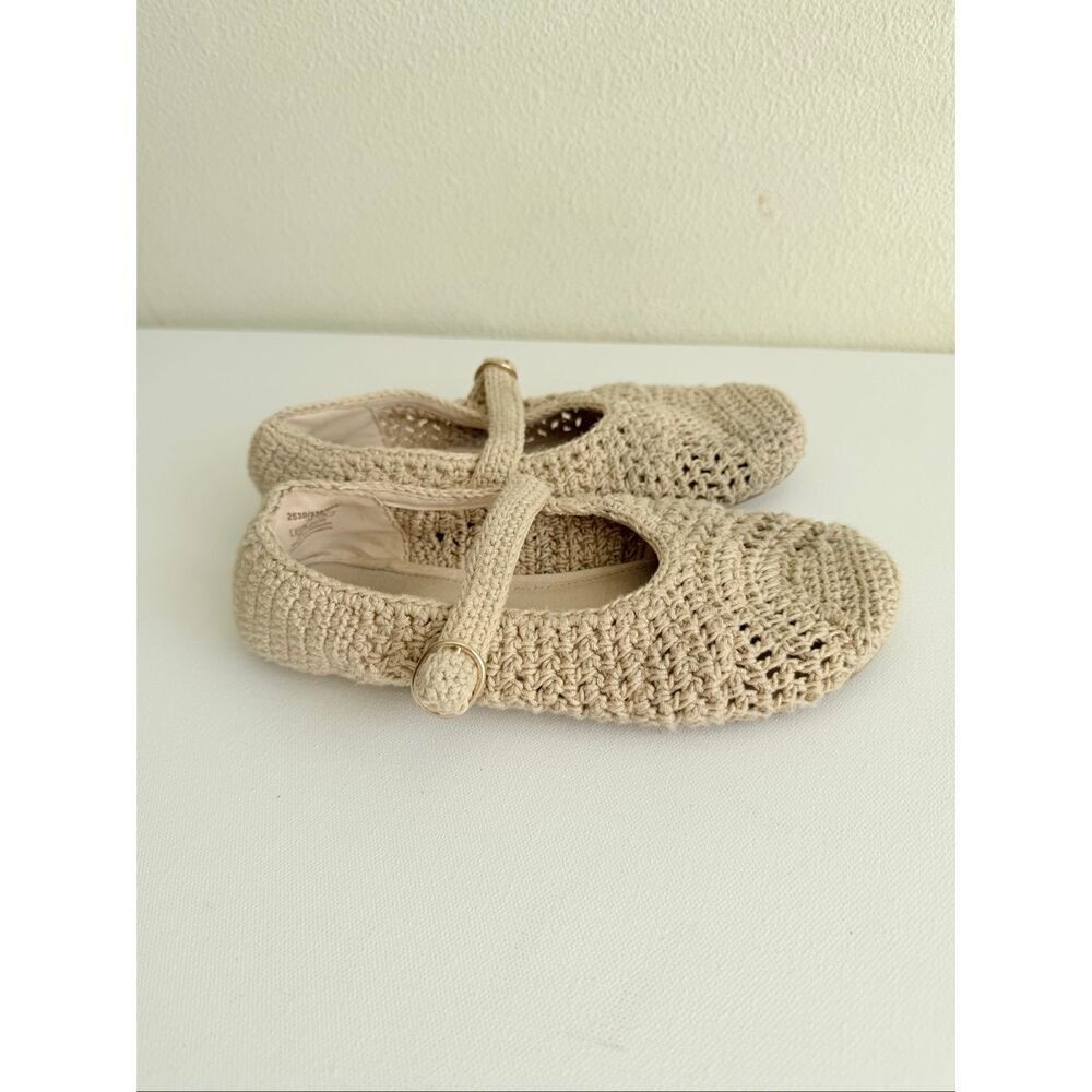 Zara Crochet Ballet Flat Girl’s size 35 / 3 US